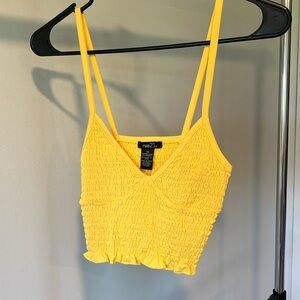 Women’s Rue 21 yellow lettuce edge crop top